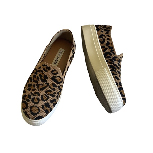 steve madden mailer sneaker